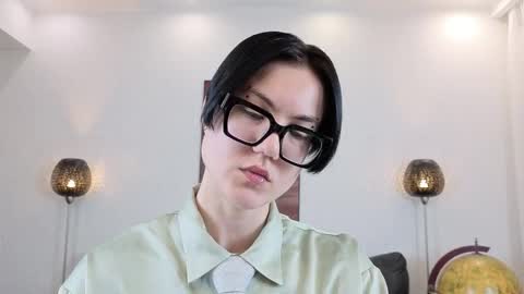 Marie Fitch online show from March 29, 2:10 am