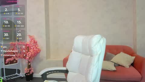 marie_hayes online show from May 18, 4:07 am