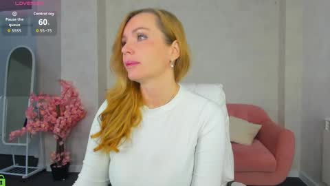 marie_hayes online show from May 22, 1:25 am