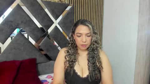 marie_hss online show from March 11, 8:09 pm