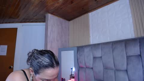 marie_hss online show from February 1, 7:34 pm