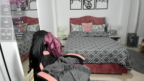 marie online show from December 3, 2:16 pm