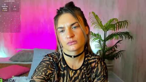 Mariel online show from October 14, 1:08 am