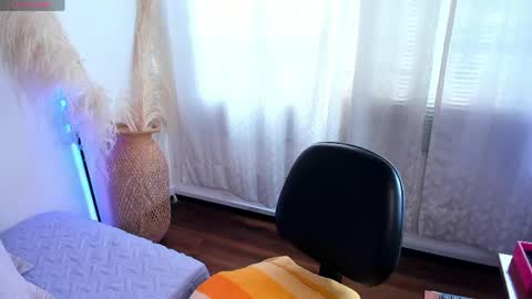 mariia_paulaa online show from May 16, 7:13 pm