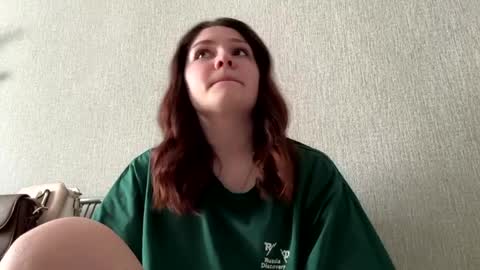 Emmie online show from April 9, 6:19 am