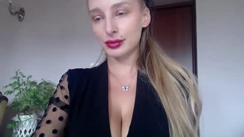 MarilynDevilish online show from October 16, 7:22 am