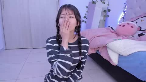 Snapshot of marin_kitoko chatting on December 6, 3:33 pm Marin kitoko online show from December 6, 3:33 pm