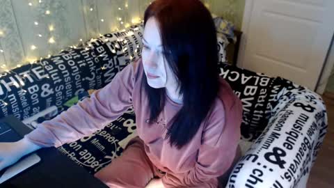 MarleneLue online show from February 21, 2:16 pm