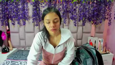 Snapshot of marlyanal chatting on February 24, 1:41 pm Marly Anal online show from February 24, 1:41 pm