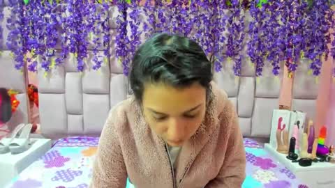 Snapshot of marlyanal chatting on December 3, 2:27 pm Marly Anal online show from December 3, 2:27 pm