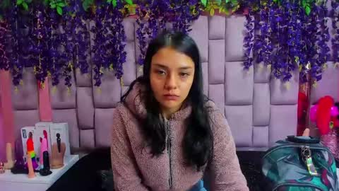 Snapshot of marlyanal chatting on January 7, 12:52 pm Marly Anal online show from January 7, 12:52 pm