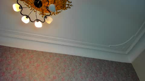 Marrie online show from November 29, 1:37 pm