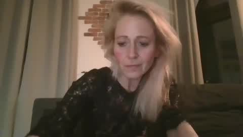 MaryGoRound online show from January 23, 2:44 am