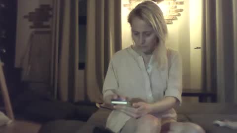 MaryGoRound online show from February 24, 2:59 am