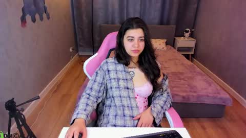 Trisha online show from June 24, 3:27 am