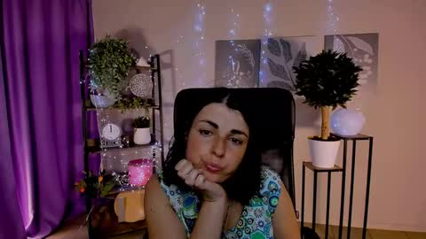 martaedams online show from May 21, 6:33 am