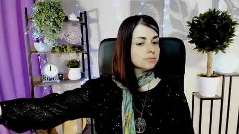 martaedams online show from May 5, 6:27 am