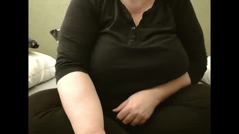 Snapshot of marthabriest chatting on February 2, 8:08 pm Martha online show from February 2, 8:08 pm
