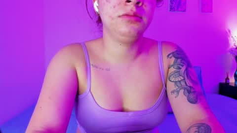 C A R O L I N A  online show from May 11, 10:50 am