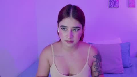 C A R O L I N A  online show from May 22, 6:39 pm
