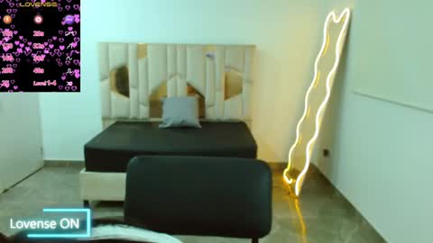 Hey im martina online show from December 17, 3:28 am