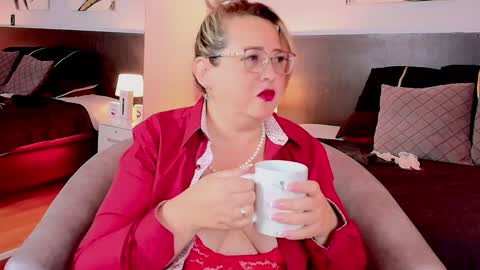 Martina Caicedo online show from January 10, 10:28 am