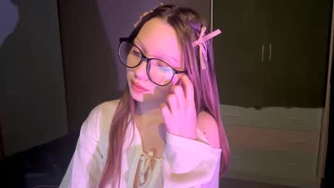 Emily online show from November 10, 7:31 pm