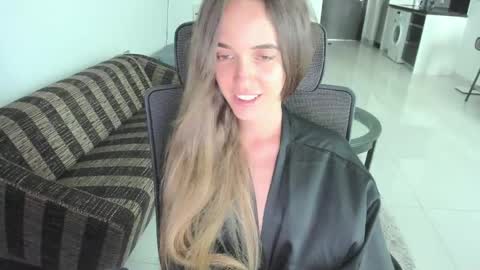 Mary Jane online show from May 9, 9:22 am