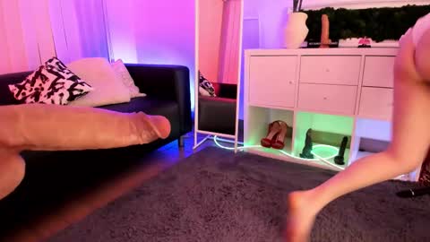 Mary online show from March 6, 8:20 am