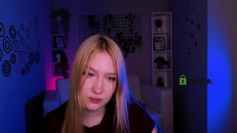 Mary online show from May 2, 1:42 am