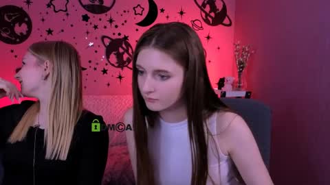 Mary online show from May 17, 3:00 pm
