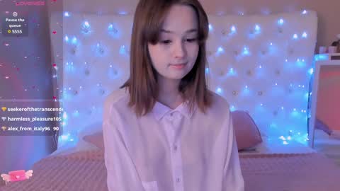 Snapshot of mary_u chatting on February 2, 3:21 am Ur Mary online show from February 2, 3:21 am