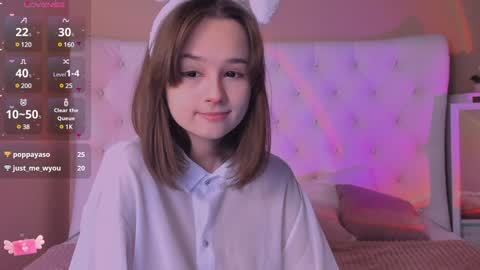 Snapshot of mary_u chatting on December 18, 3:26 am Ur Mary online show from December 18, 3:26 am