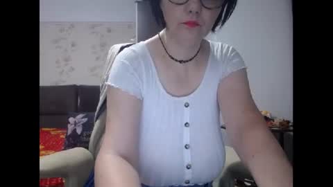 Mary online show from October 27, 3:46 am