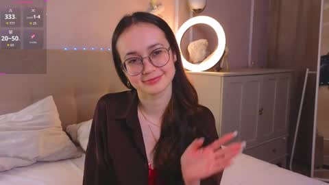 Bella3 online show from May 17, 7:35 pm