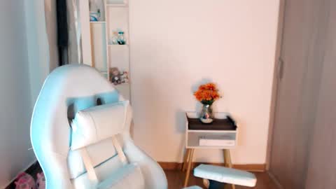 maryline online show from November 5, 12:49 am