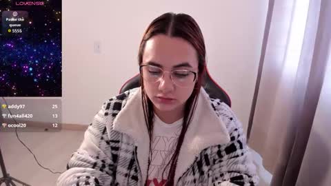 Dulce Maria online show from November 12, 6:06 pm