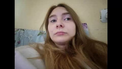 Hi My name is Elina Im 18 years old. online show from September 25, 10:47 am