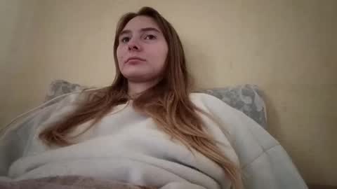 Hi My name is Elina Im 18 years old. online show from September 24, 10:36 am