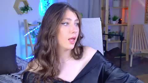 Mary Miller online show from April 25, 1:41 pm