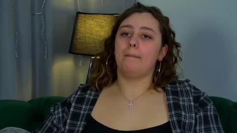 MaryMurrays online show from March 30, 7:02 pm