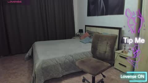 MarySax online show from October 13, 5:15 pm