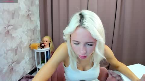 Luucy UTC1 Mon Tue Wed Thu Fri 0500-1130 online show from October 17, 3:21 am