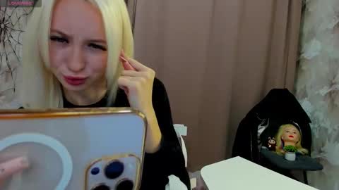 Luucy UTC1 Mon Tue Wed Thu Fri 0500-1130 online show from November 5, 3:01 am