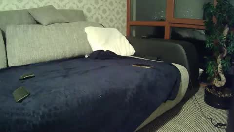masked_shy_girl online show from December 5, 4:23 pm