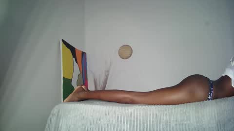 masked_shy_girl online show from May 18, 1:39 pm