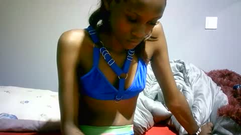 maskgang001 online show from December 2, 11:23 am