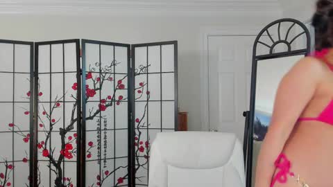 Roxanne Fook-Yu Rouge  Ms. Rouge if youre nasty online show from October 6, 6:12 pm