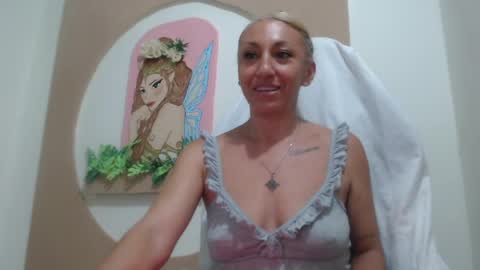 massiel ferreti online show from May 9, 1:40 am