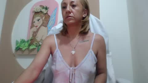 massiel ferreti online show from May 19, 9:05 am